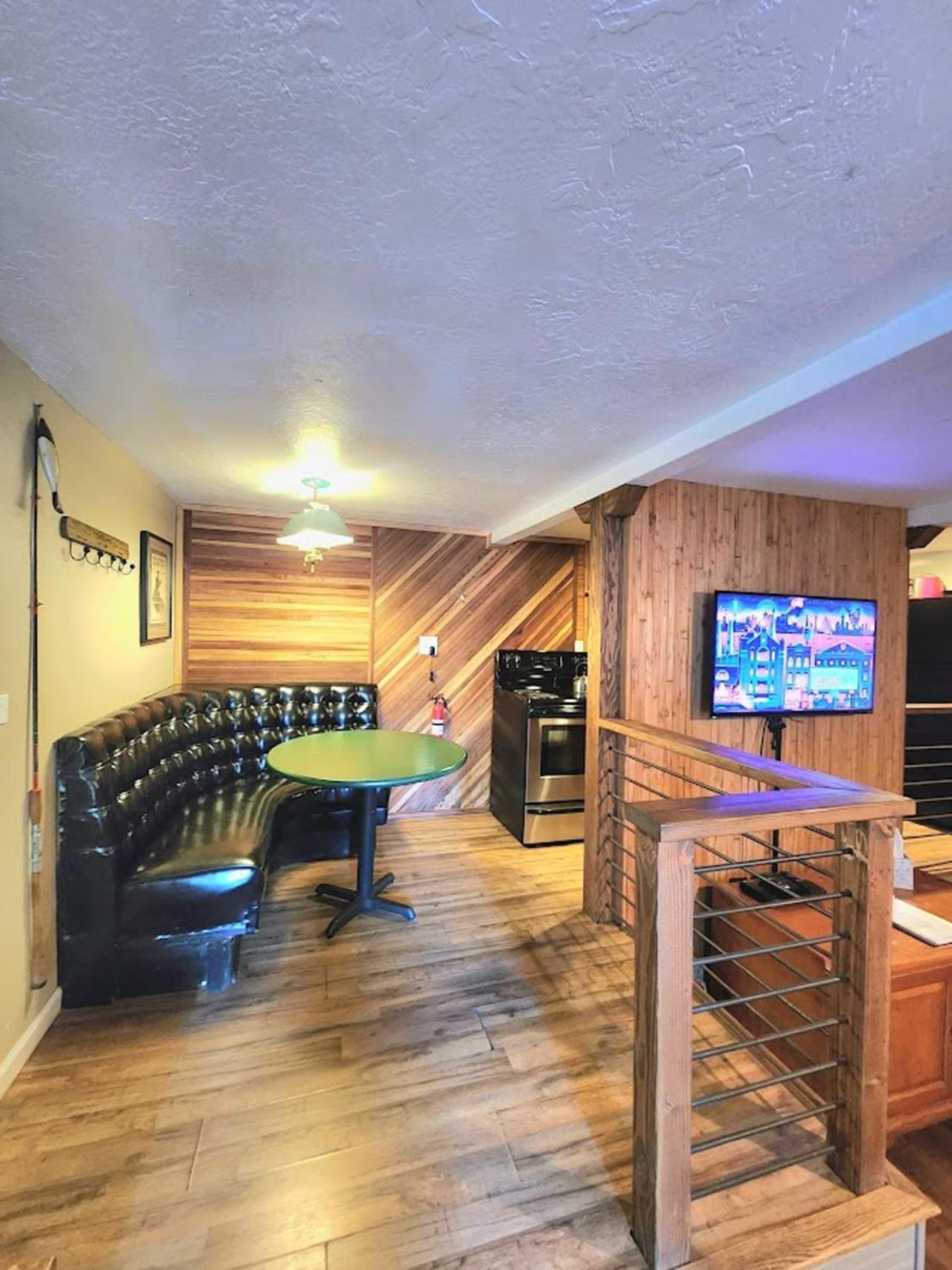 Miners Suite-Centrally Located In Shaver Lake Шейвер Лейк Экстерьер фото