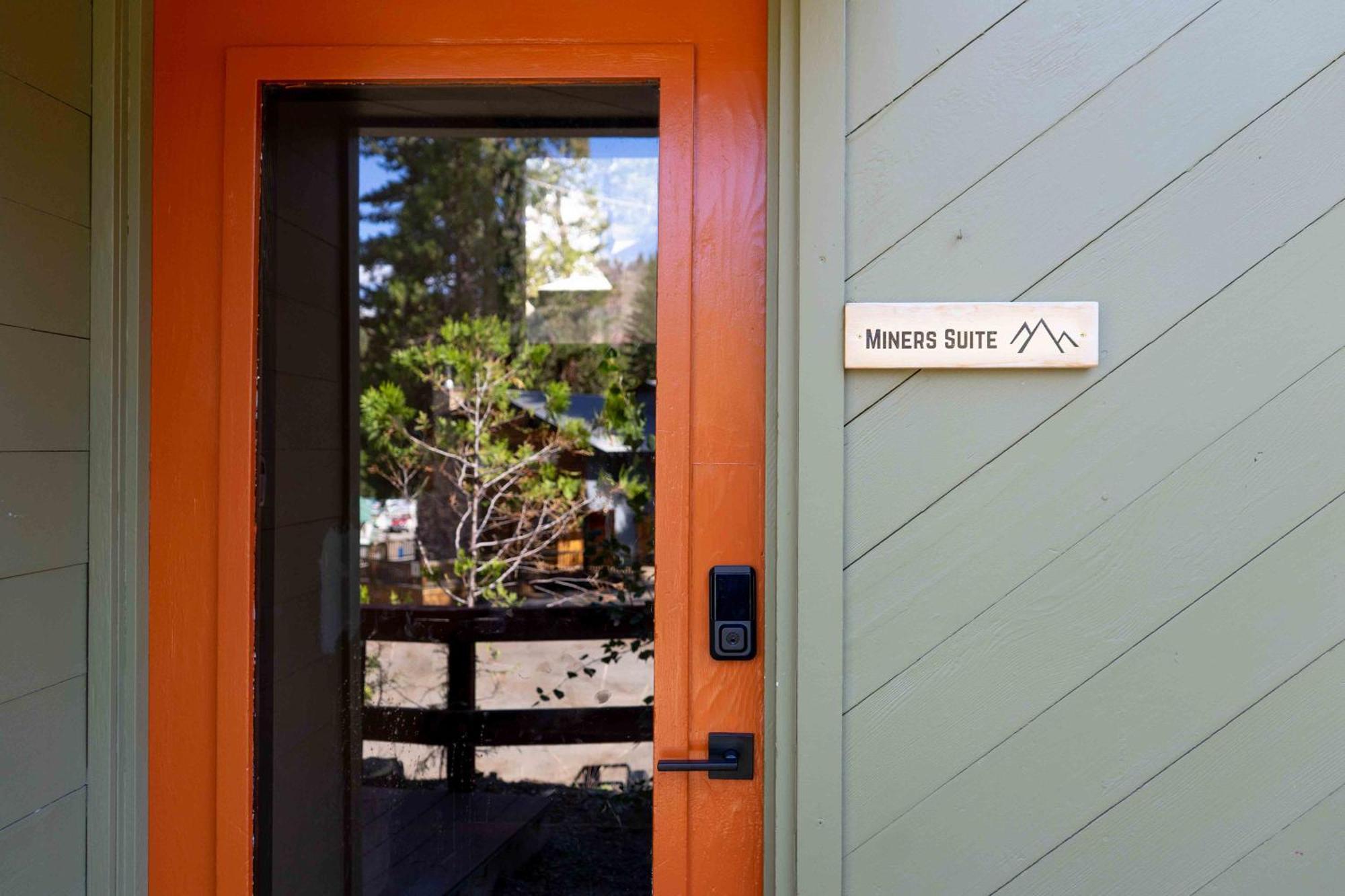 Miners Suite-Centrally Located In Shaver Lake Шейвер Лейк Экстерьер фото